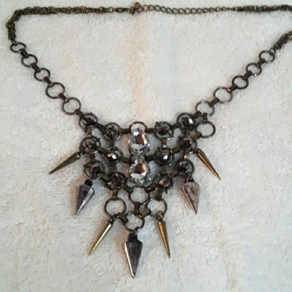 Statement necklace